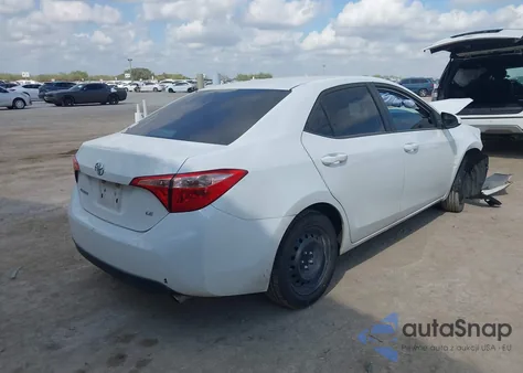 2017 Toyota Corolla Le z USA, uszkodzony, nr VIN 5YFBURHEXHP673249